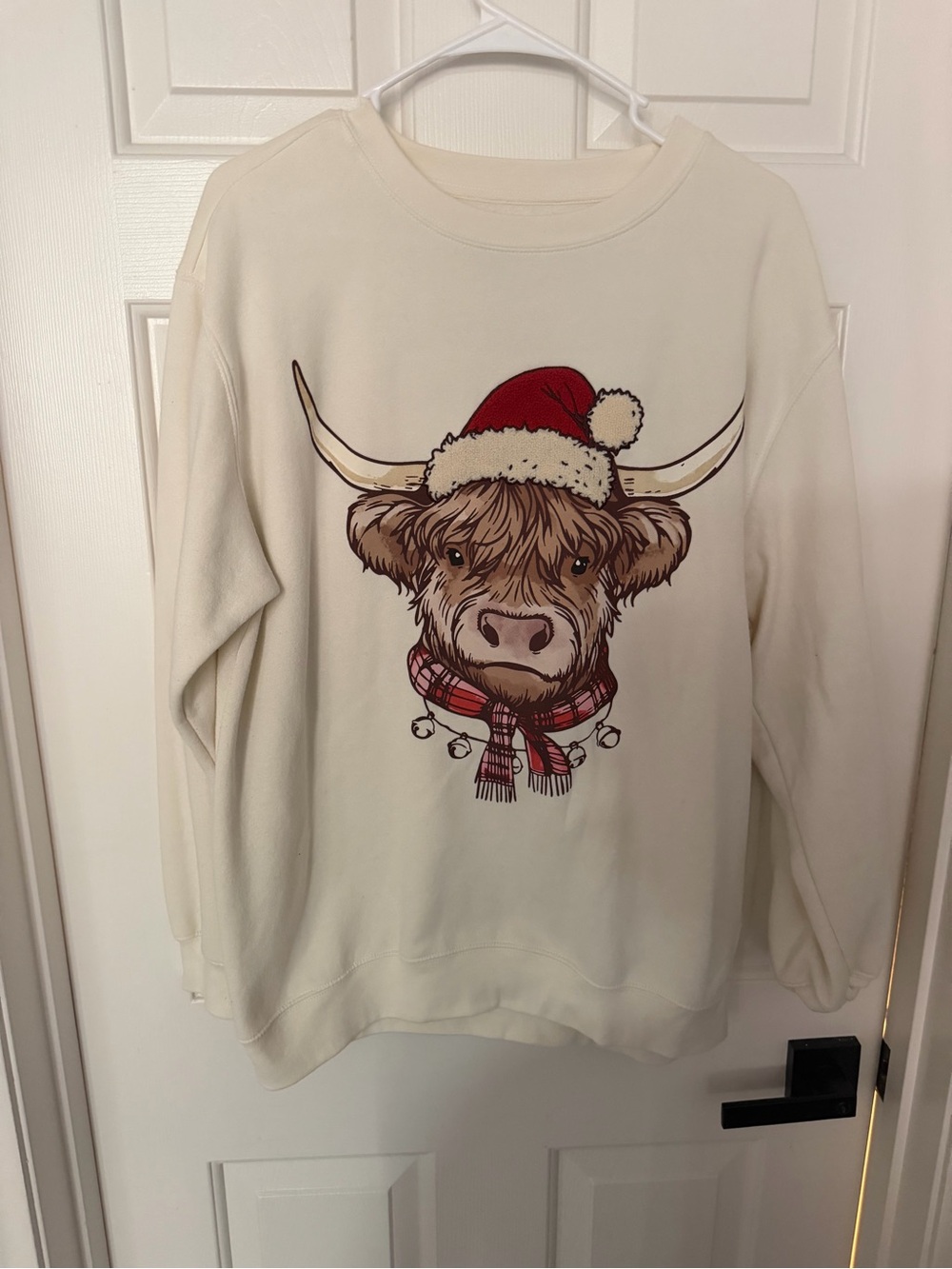 Freeze Cream Crewneck Sweater with Festive Highland Cow Graphic